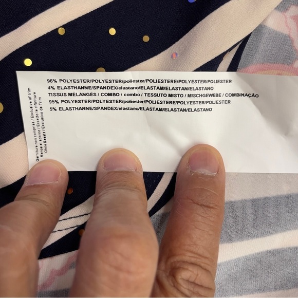 JOSEPH RIBKOFF
Multi/Midnight Blue, Red, Black Paisley and floral Top size 6 - Picture 12 of 16